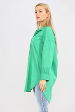 Charger l'image dans la galerie, Oversized Shirt Dip Hem
