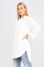 Charger l'image dans la galerie, Oversized Shirt Dip Hem
