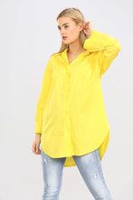 Charger l'image dans la galerie, Oversized Shirt Dip Hem
