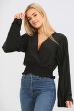 Load image into Gallery viewer, White Pleated Long Sleeved Top
