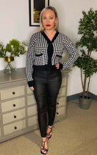 Load image into Gallery viewer, Camel Dogstooth Knitted Pocket Crop Cardigan
